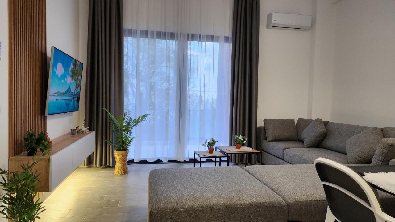 Solar Rooms And Apartments Himarë Extérieur photo